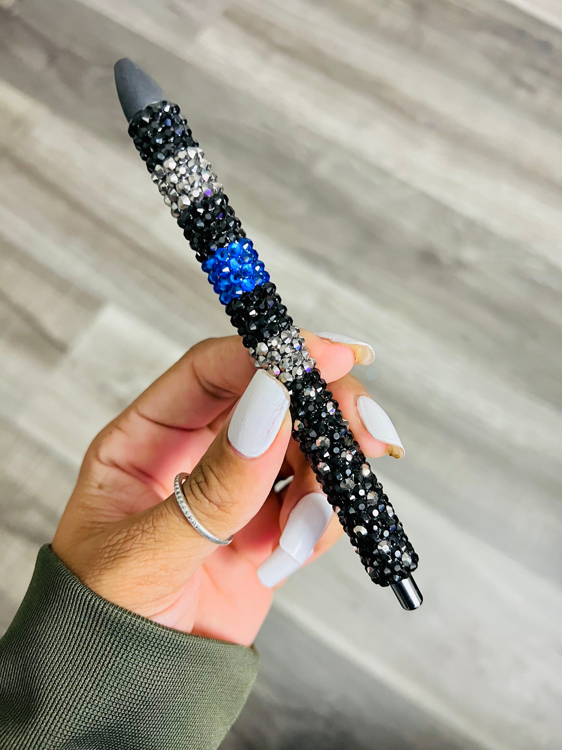 Thin Line Flag Bling Pen Design – Dripped By E